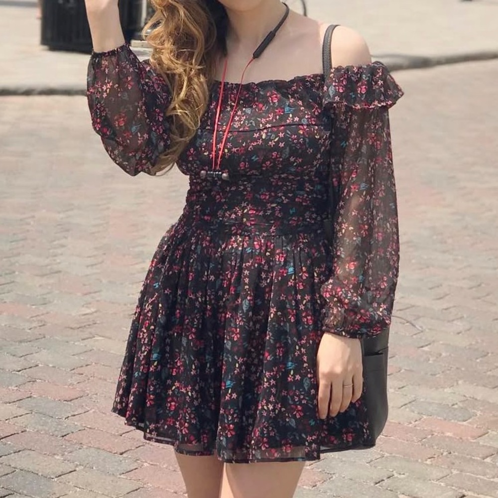 Off-Shoulder Urban Outfitters Floral Dress small